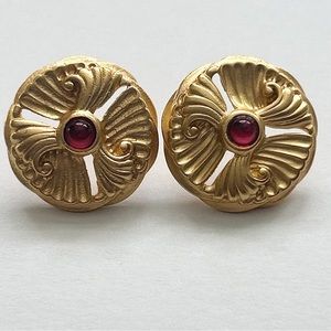 Vintage Signed Monet Smithsonian Collection Gold Garnet Etruscan Earrings